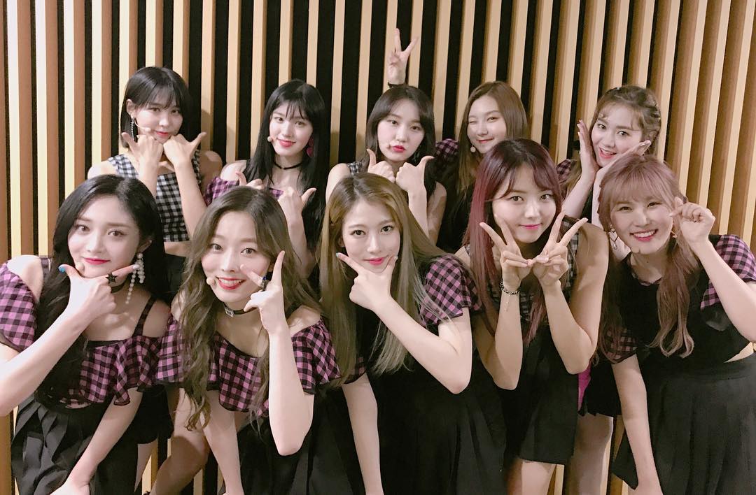 - PRISTIN 娜榮、潔瓊、施妍、銀雨、Rena、Yuha
PRISTIN的成員們在出道前,曾經幫同公司的師姐Orange Caramel伴過舞呢!