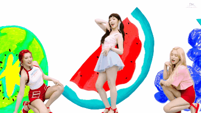 而SM旗下的大勢女團RED VELVET,去年9月發行了《俄羅斯輪盤》之後,在今年2月帶著第四張迷你專輯《Rookie》回歸歌壇,而在《俄羅斯輪盤》發行要滿一年的2個月前的7月,貝貝發表了 夏日特別迷你專輯《The Red Summer》,並以主打歌《Red Flavor》活躍的進行活動。
而以空白期較長聞名的三大經紀公司來說,RED VELVET的回歸次數算是相當頻繁呢!