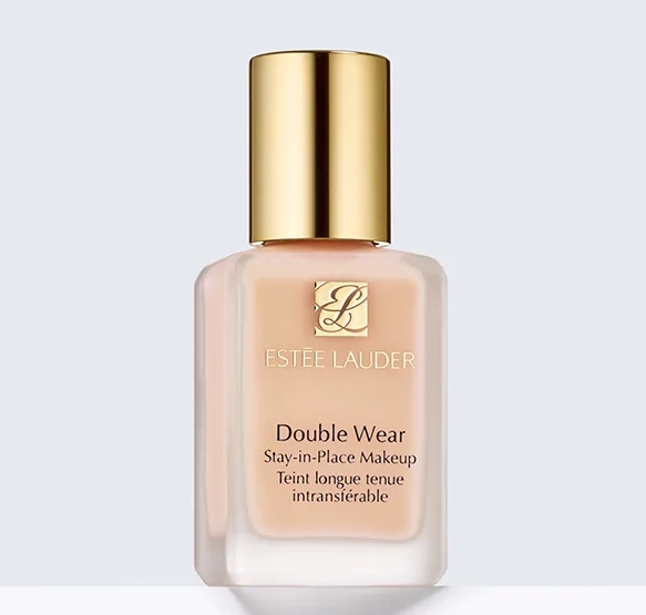 TOP3_雅詩蘭黛Double Wear粉持久完美持妝粉底
質地清爽,不會泛紅、長痘,用量很省,根本是油肌的救星!就算是在大熱天,到了下午妝容也可以保持得很好不會崩!非常推薦給油肌、混合肌的女孩~
