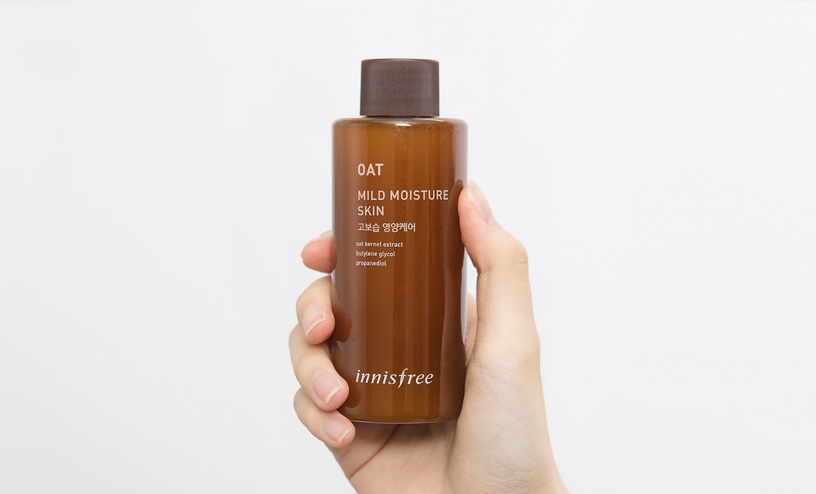 *innisfree-燕麥溫和保濕化妝水
innisfree家的無添加系列非常有名,價錢也不會說太貴,其中這款燕麥添加的化妝水也是韓國網路上人氣非常高的一款!