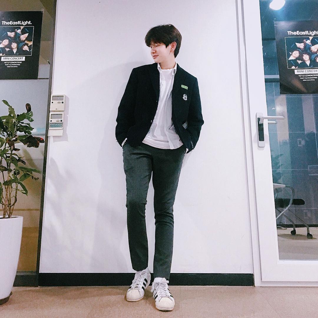 身高更是抽高了不少,當初宇鎭參加比賽時是165公分現在已經長高到174公分,短短半年的時間就長高了9公分,相信未來一定也還會繼續暴風成長(笑XD)