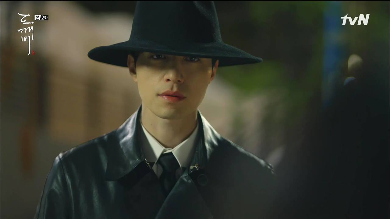 大家記得去年超紅的《鬼怪》嗎?奇幻的故事題材,李棟旭在劇中飾演地獄使者,也是罕見的非人類男主角之一!OCN新劇《Black》也是第二部以地獄使者為主角的電視劇~