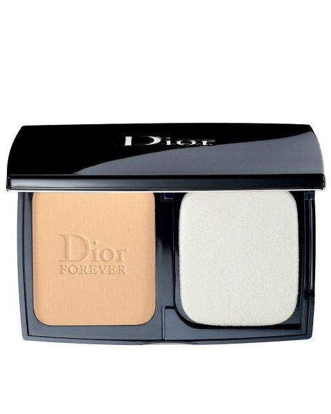 DIOR 迪奧光柔恆色無瑕絲柔粉餅,8G,NT.1,590元
♥韓妞試用心得:Dior這款恆久貼肌調控粉餅,粉霧妝效、長效控油與持久妝效,可以使毛孔變得緊緻,並減低肌膚水分流失,讓肌膚可以回復細滑幼嫩,極為輕盈細緻的粉質質地,能瞬間融於肌膚,讓妝感非常的薄透!
