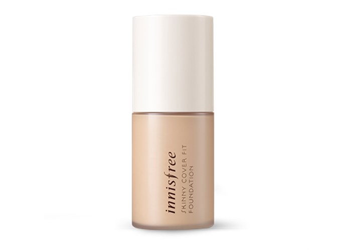 *Innisfree 超持妝美肌粉底液SPF15 PA+ $18,000KRW
偽少女用了真的超不貼妝啊...上完感覺皮膚被濕黏給悶住的感覺,有遮瑕力,但是不能完全把痘疤遮住ㅠㅠ不管過多久,只要不小心摸到臉還是會有手的紋路出現...粉類定妝反而更糟糕ㅠㅠ