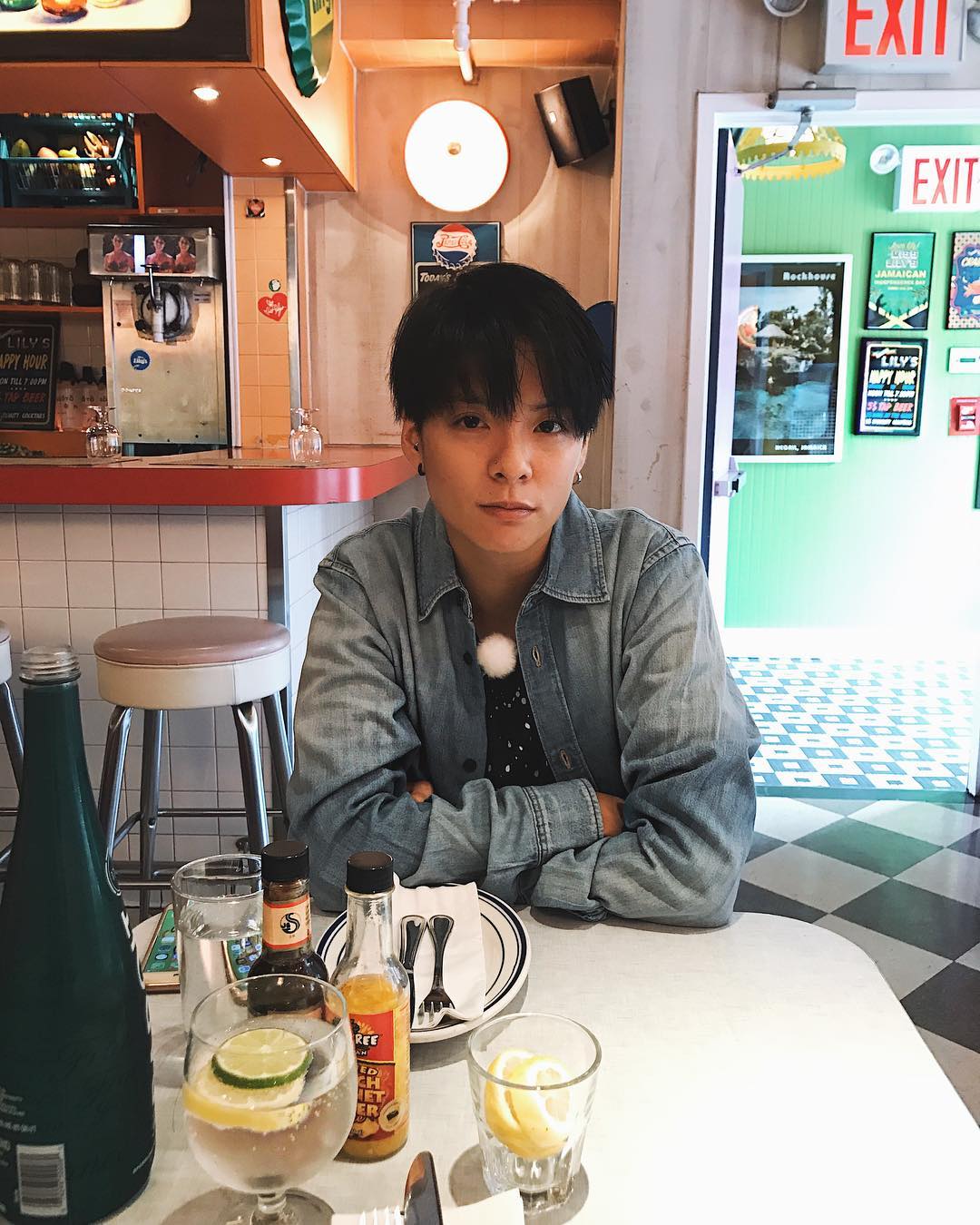 也難怪AMBER會開始跟這麼多人合作啊...
當公司不支持自己的演藝活動,真的只能靠自己找出路了!
但還是希望能聽到函數的消息啊~