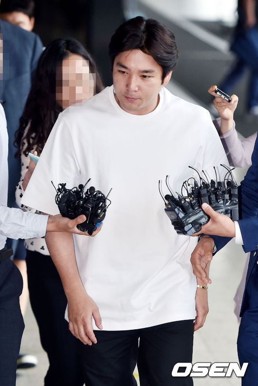 但強仁在事件後似乎仍沒辦法改掉喝酒習慣,昨晚傳出有人報警「強仁酒醉後毆打女友」的事態,讓警方立刻出動。但傳出被毆打的女子應為不希望事件成案影響強仁而未提出告訴,警方則指該名女子自稱為強仁女友,雖然事件未成功,但韓國警方仍施以訓戒,以避免相似犯罪情事再發生