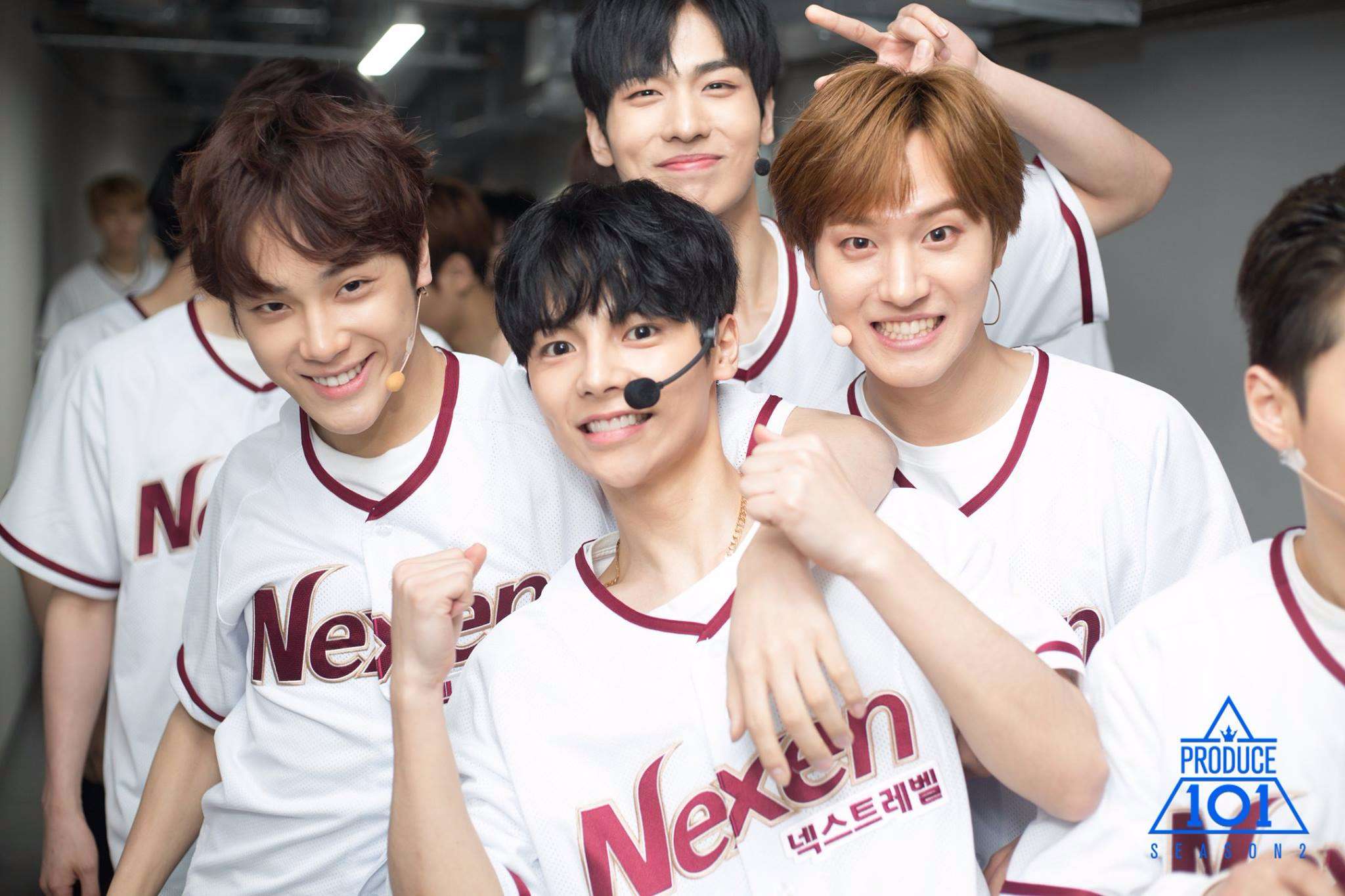 相信有看過《PRODUCE 101》的粉絲們應該都對周鶴年不陌生吧,在節目一開始以濟州島青年清新形象受到粉絲的喜愛,雖然最終沒有入選為Wanna One的成員,但在節目中的表現依舊讓他獲得高人氣...