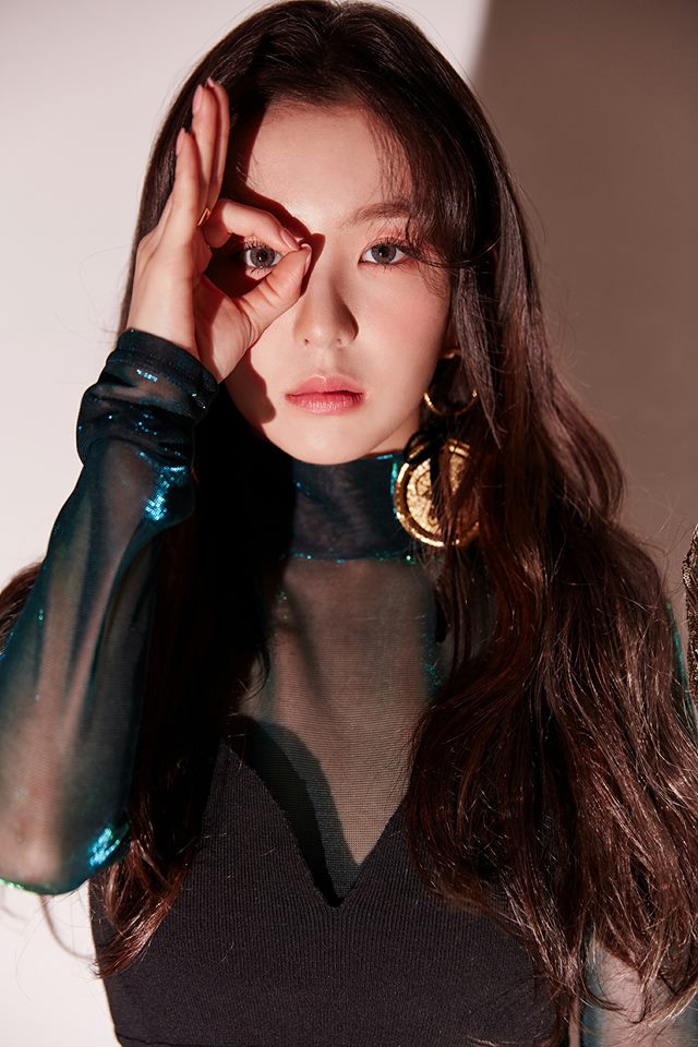 但是看到在《Youngstreet》展現驚人螞蟻腰的Irene,小編覺得或許白菜真的有機會打破這個紀錄呢~
不過一週偶像不知道會不會再度進行這個環節呢ㅠㅠ
但大眾還是對Irene腰圍的好奇心卻因此增加了不少,果然是一露面就會上熱蒐的Irene啊~+