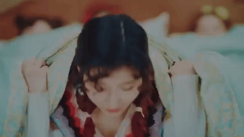 不過你以為Sana這樣就會放棄嗎?Sana最後用開朗的臉說著「那來兩次吧!」XDDDDD...只能說Sana真的很會,用這麼可愛的表情要粉絲去簽售,Once身上的器官大概就是這樣一個個不見的吧(?)