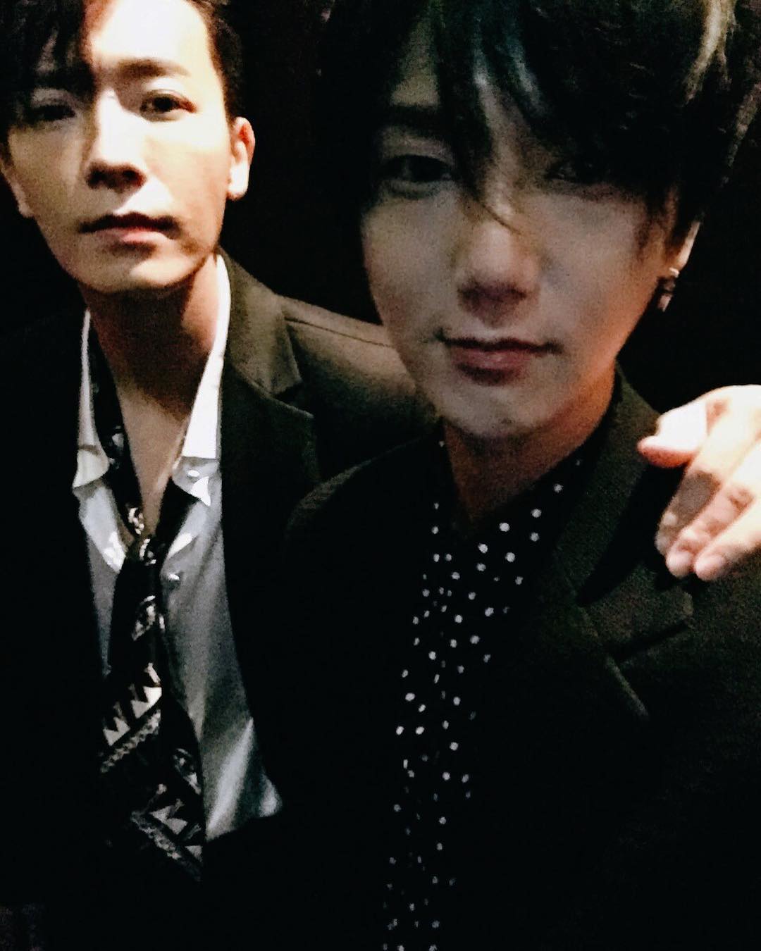身為演藝圈資深大前輩的Super Junior這次也有參加香港場的MAMA演出,久違合體出現在大螢幕前也讓粉絲們都相當開心,不過隊長利特卻在典禮結束後...