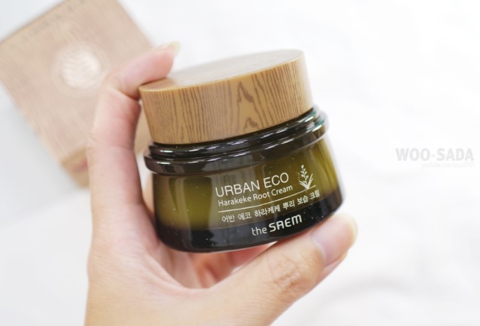 【The Saem】亞麻籽油高保濕面霜
直接以73%的亞麻籽萃取液來代替水,還有紐西蘭的金盞花及紫錐花成分給肌膚滿滿的營養,The Saem家的保養品強調的不只天然,還集合了各國的天然成分,配方設計超級精心!