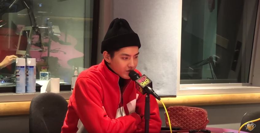 日前吳亦凡也受邀登上美國電台節目,卻被主持人問到過去總是避而不談的話題:「為什麼會選擇退出EXO?」,吳亦凡這次卻選擇正面回應:「首先我不是韓國人!我是中國人所以韓國對我來說並不是家...」