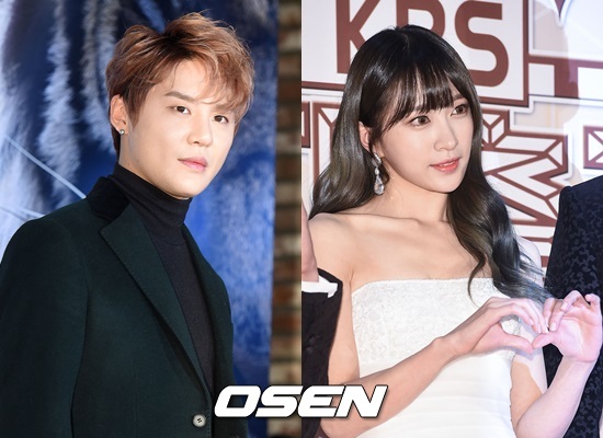 2016年1月1日
JYJ 金俊秀 與 EXID 哈妮
當時處於人氣巔峰的哈妮,在傳出與金俊秀交往的消息,可說是在韓國歌謠投下了核彈,讓大家感到相當震驚。
D社當時公開了多張兩人出入金俊秀所居住的公寓停車場照,並提到了兩人正在交往的消息,引起了許多討論...
後來兩方經紀公司皆承認戀情,並提到兩人身為歌壇前後輩關係,因互相加油打氣而產生好感,當時已交往6個月。