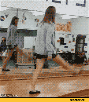 雖然四張桌都有各自讓人不想坐下的理由,不過要選出「你最不想坐」的桌子是哪張,竟然也能測出你目前的心理壓力指數!最近在韓國超紅的一張圖心理測驗,快來試試看吧!