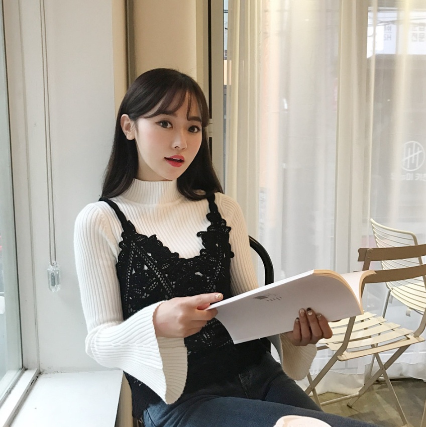 #獨照
應該有不少人喜歡放和朋友一起的照片,不過真的容易失去焦點,不認識的人也不知道你到底是照片中的哪一個。所以比起合照,男生們都更容易對獨照的照片比較有好感。