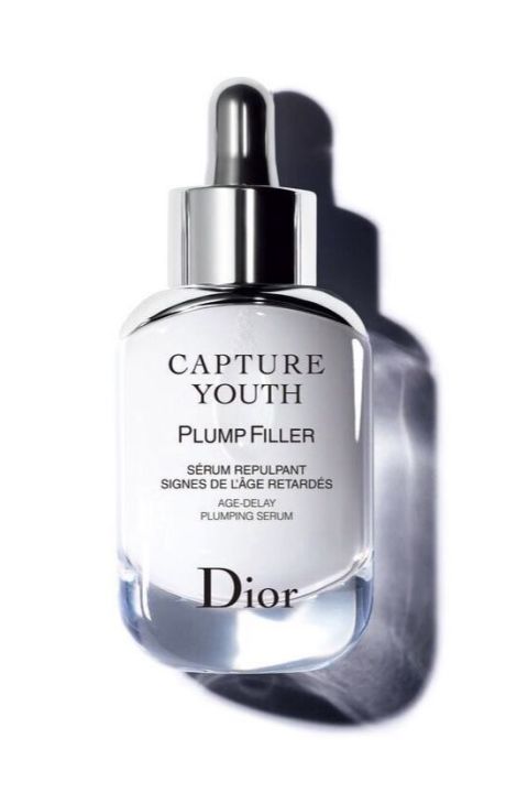 COSMO ANGEL推薦:DIOR 迪奧凍妍新肌澎潤精華, NT.3,400元
第一款不僅能提升保濕力,更能使肌膚澎潤緊實,豐潤彈力的保濕精華。蘊含發酵小麥的植物性玻尿酸分子,由內而外層層注水保濕,使肌膚飽滿緊緻。適合密集保養使用,快速修護乾燥、陽光等環境壓力因子對肌膚造成的傷害,全面對抗換季、時差、極端氣候帶給肌膚的各種挑戰