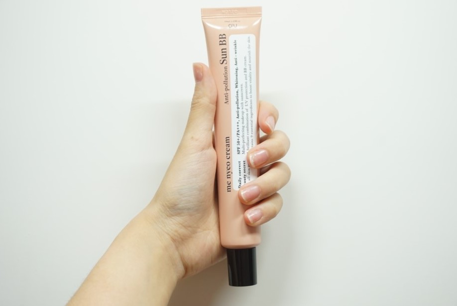 【O'U】美女護膚防曬BB霜 SPF50+/PA+++
雖然是小眾品牌,但是好用的口碑卻非常驚人!O'U除了美白素顏霜很夯以外,這個防曬BB霜也很好用,不挑膚質,有很優秀的遮瑕力、高效持妝度、調色效果也很棒