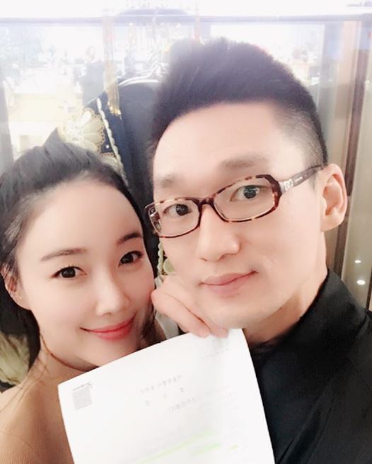最近她在IG上幸福Po文說自己「要結婚了」,而且對方J先生自稱是澳門出身的大企業會長「私生子的兒子」,還說自己是演出過《花樣男子》,最後控訴「不願再被逼性招待」而自殺的藝人張紫妍把所有心事都和他說的人!