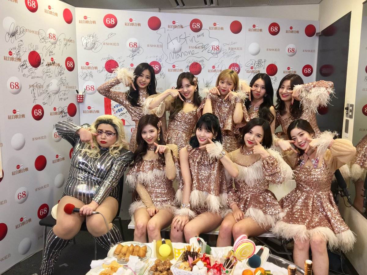 TWICE出道後以開朗活潑風格在韓國演藝圈闖出一片天,成員們憑藉著自身的努力獲得大眾的喜愛,今年更是受邀參加日本新年的代表節目《紅白歌合戰》,也是繼少女時代、Kara之後終於又再有女團能夠登上,也再次見證到TWICE在日本的高人氣!