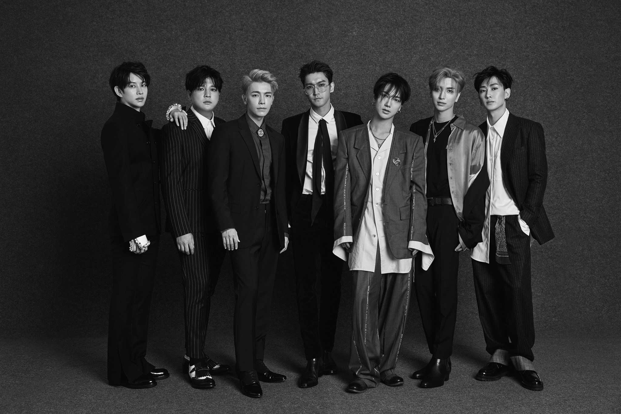 # Super Junior - U ( 232天 )
Super Junior可以說是韓國歌壇界的始祖之一,直到現在發行歌曲還是依舊能造成一股旋風!
