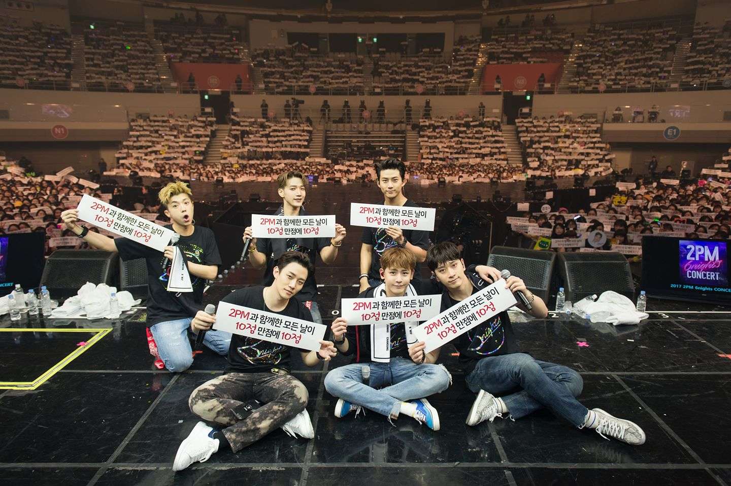 # 2PM - Again&Again ( 249天 )
Again&Again 這首歌當時紅遍韓國大街小巷,無論是大人還是小孩都能哼上歌詞,小編當時也天天聽這首歌(是否透露出年紀XD)
