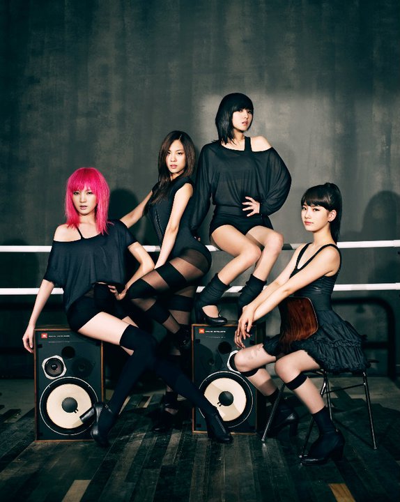 # miss A - Bad Girl, Good Girl (22天 )
同樣也是以強烈風格受到矚目的miss A ,在出道曲 Bad Girl, Good Girl 獲得一位後,之後所推出的歌曲也都相當受到歡迎!