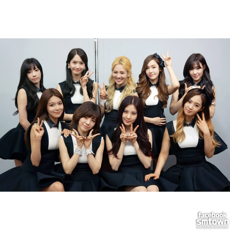 # 少女時代 - 소녀시대 ( 112天 )
出道十年依舊受到粉絲喜愛的少女時代,其實也在剛出道時期曾不被看好,但後來靠著自身的努力終於獲得韓國大眾的認可,這一路走來真的太不容易了!
