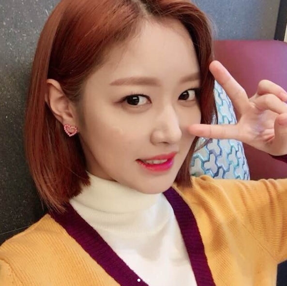 ◊gu9udan MIMI
MIMI則是以一個中規中矩的短髮為主,6:4分的設計能夠讓臉看起來更瘦長,並且選擇暖色調的髮色讓MIMI變得更有特色!這一款也是走安全路線,怎麼剪都不會失敗啦~