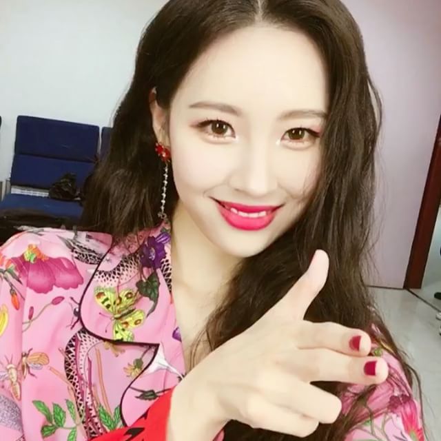 團體Wonder Girls解散後善美也以個人SOLO身分重新出發,發行了數位單曲《Gashina》,獨特的曲風搭配強烈的舞蹈也讓善美拿下好成績,更獲得各大音樂節目的冠軍!