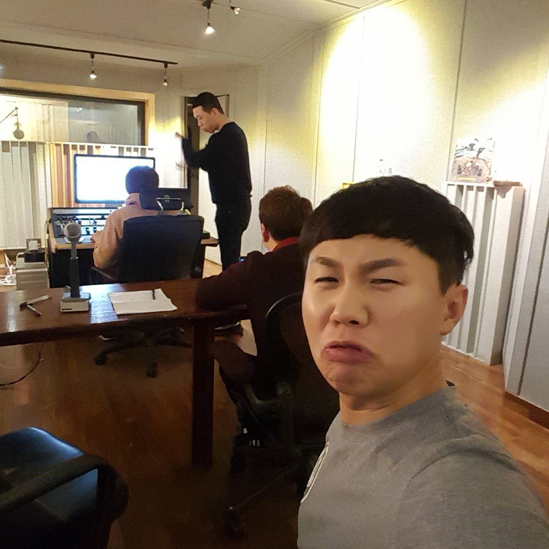 ※ 網咖
韓國是少數有在培養電競選手的國家,幾乎是被國民認可的"職業",而且網咖的環境跟上網速度都是便宜又高級,甚至還有不少已經發展成可以過夜的包廂式網咖!