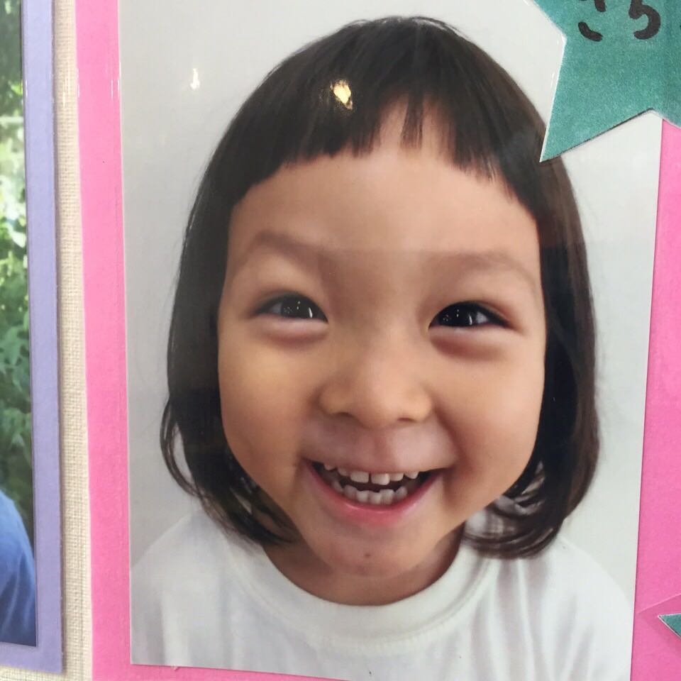相信有看過韓國綜藝節目的粉絲們應該都對這位小女孩不陌生吧?
沒錯!她就是《超人回來了》裡的秋小愛,憑藉著活潑可愛的形象受到大眾的喜愛!