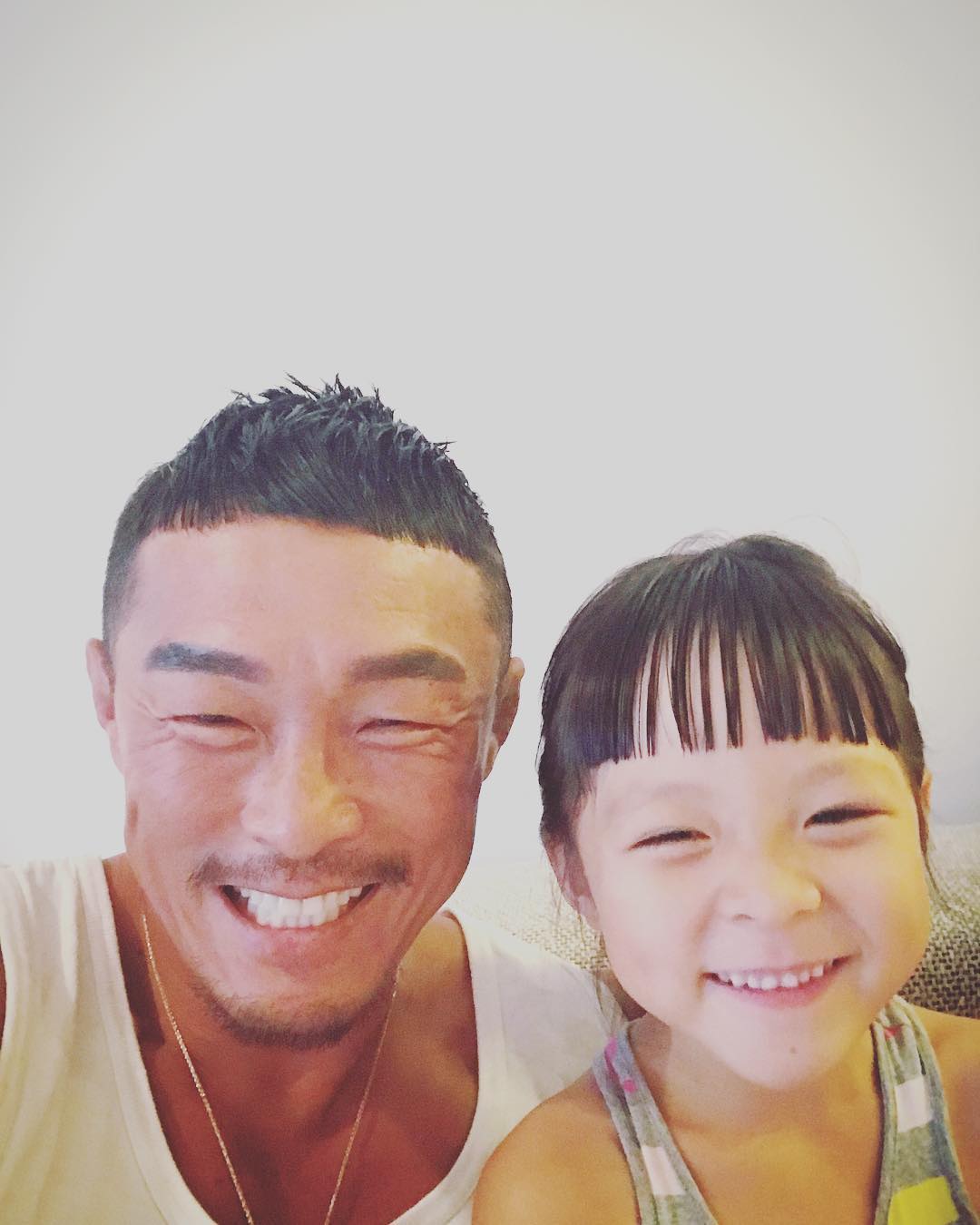 矢野志保的教育方式在網路上引起了爭議,但也有部分網友認為每個家庭的教育方式本來就都不太一樣,無論如何都希望小愛能夠健康的長大~
