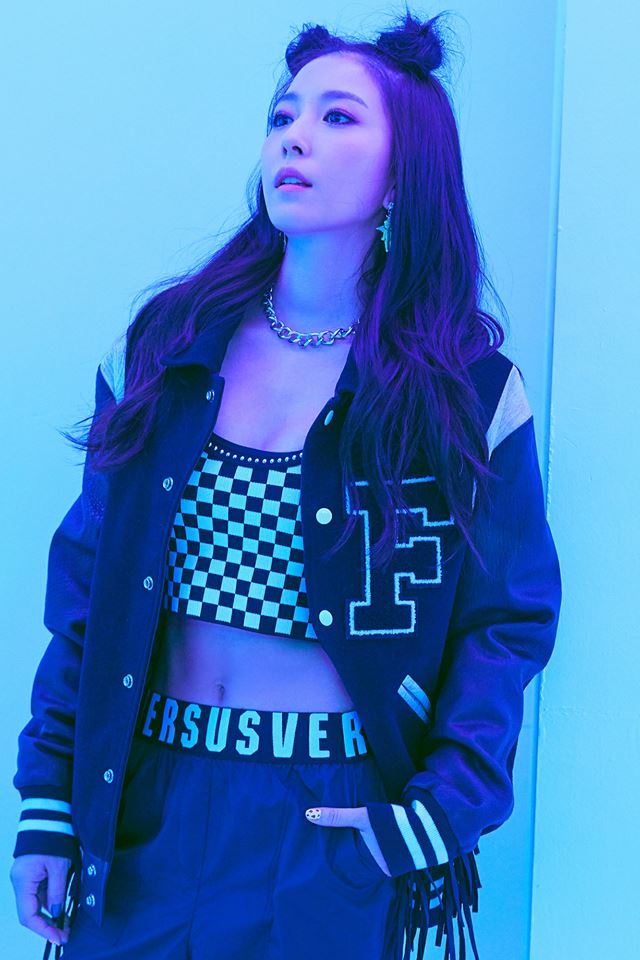 寶兒:「但是我近三年出的所有歌曲,大家不僅不記得歌曲的內容,也記不住編舞,我覺得這才是最大的問題」而直接指責SM只追求藝術性而離大眾越來越遠的說法,也讓人感覺超霸氣啊!
寶兒也說到自己說話非常直接,特別是在工作的時候,因為為了照顧別人情緒而不有話直說的話,很容易造成誤會。