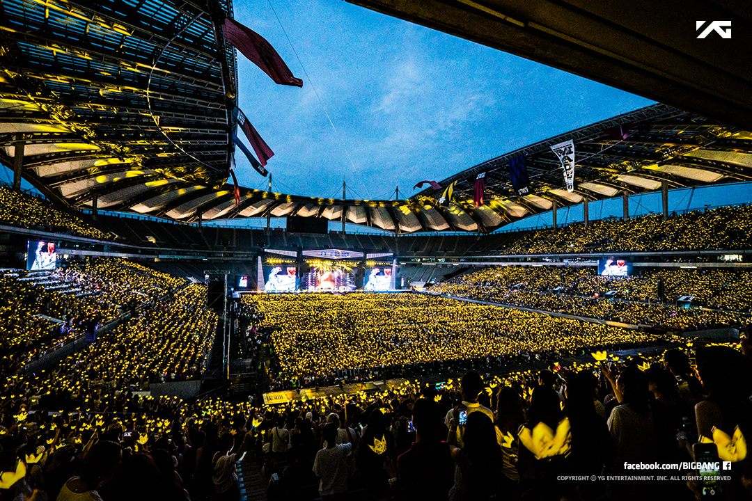 BIGBANG 從2017年開始5缺一,在大哥T.O.P入伍之後成員們仍然繼續維持巡迴行程,也與粉絲相約好五年後合體,而即使行程五缺一,BIGBANG的巡迴仍舊場場爆滿,展現他們驚人的魅力。
