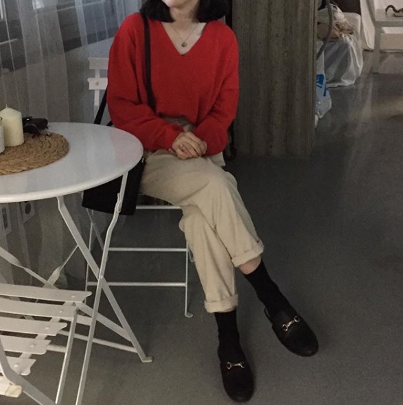 5.更換衛生棉時沒有擦拭乾淨
你該不會換衛生棉的時候,私密處連擦都不擦就直接換吧?通常還殘留一些經血的情況下,要是直接就換上新的衛生棉,很容易讓悶在那的細菌繼續孳生啊~建議可以使用蓮蓬頭或者是濕紙巾將經血擦乾淨後再換上新的衛生棉。