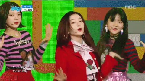 Red Velvet成員就曾說她們曾遇過李秀滿,他當時說「你們不知道我為你們費了多少心思吧?」,後來才聽到經紀人說「《Red Flavor》從詞曲服裝開始,李秀滿都一一仔細檢查」,才讓成員知道自己其實一直受到重視,大呼感動。