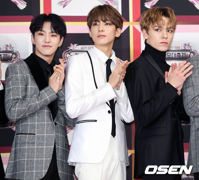 No.3 Seventeen Vernon
終於出現和前面上榜的帥哥們臉型截然不同的存在,還沒在日本出道但是人氣已經直逼韓國前幾名男團的Seventeen,五官立體的代表門面Vernon不只在韓國被說是「小李奧納多」,在日本也同樣是榜上有名的帥哥