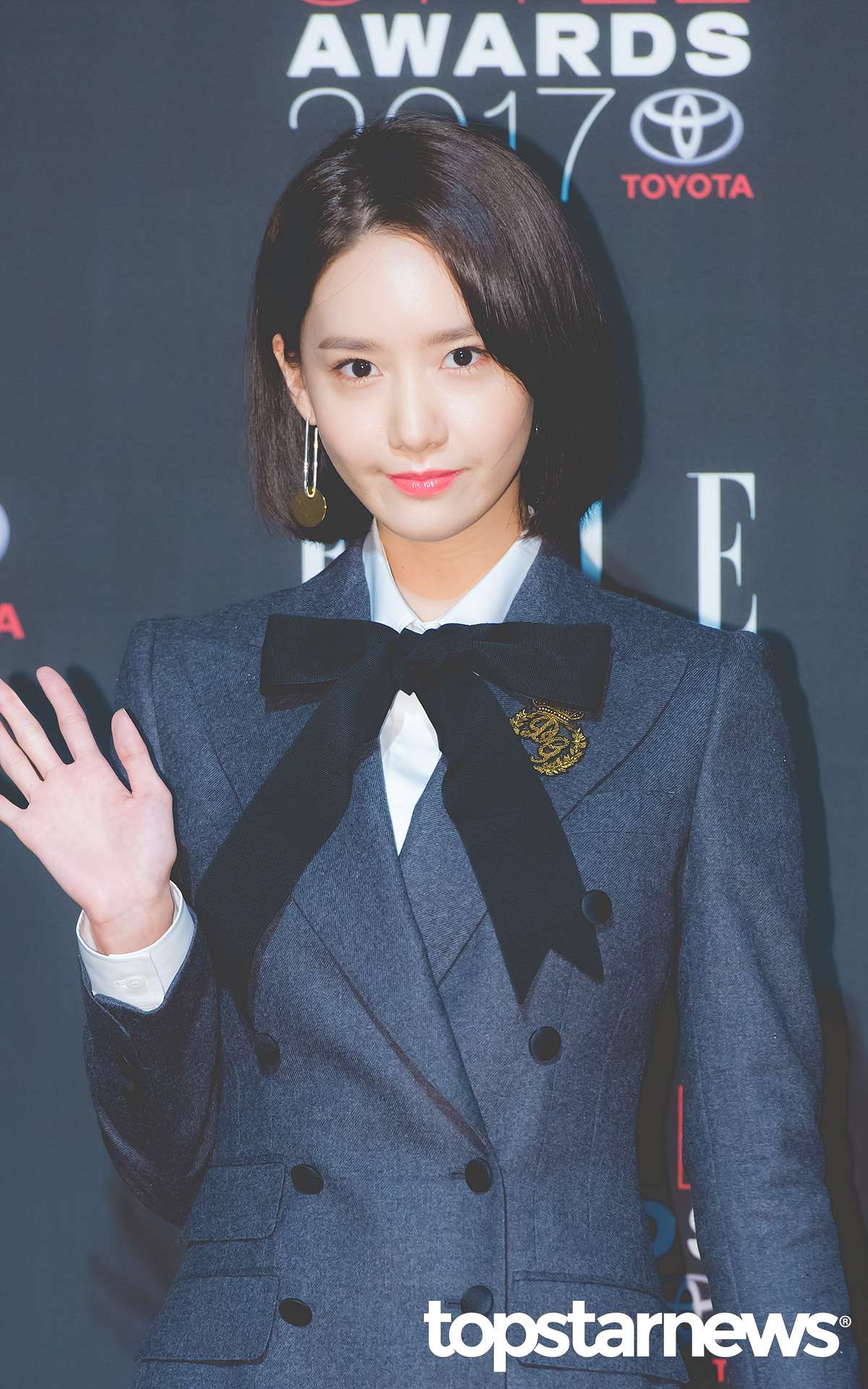 # 少女時代 - 潤娥
以團體組合少女時代一員出道的潤娥,出道至今已經10年了但在韓國演藝圈的地位始終屹立不搖,潤娥也依舊是許多男明星心中理想型代表!