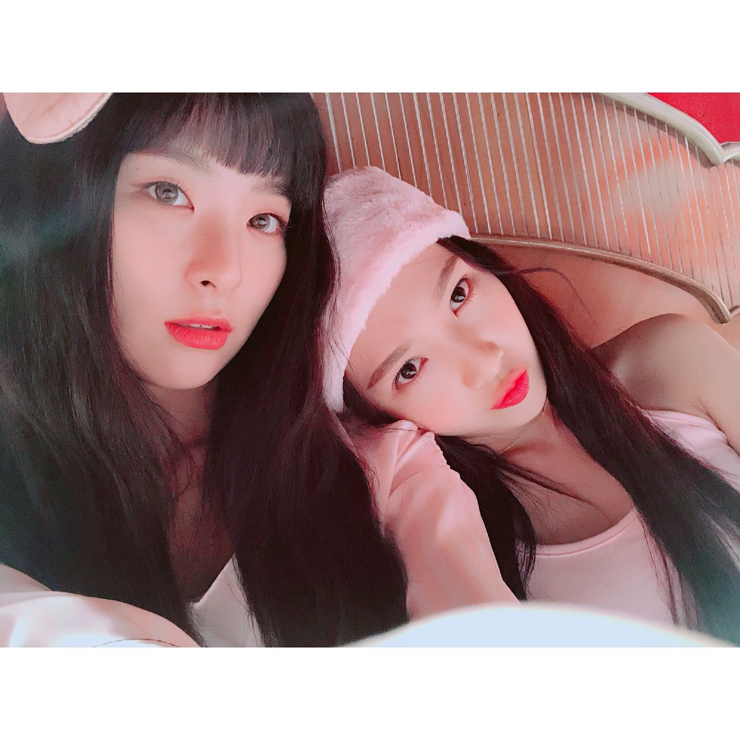 # Red Velvet - 瑟琪
瑟琪在廣播節目中提到自己是母胎單身,後來想想也覺得有點後悔(指沒談過戀愛這件事), Red Velvet後來上節目時也再度被主持人問到感情狀況,成員們表示:「不要說是壞男人了,連好男人也沒有遇到過XDDD」