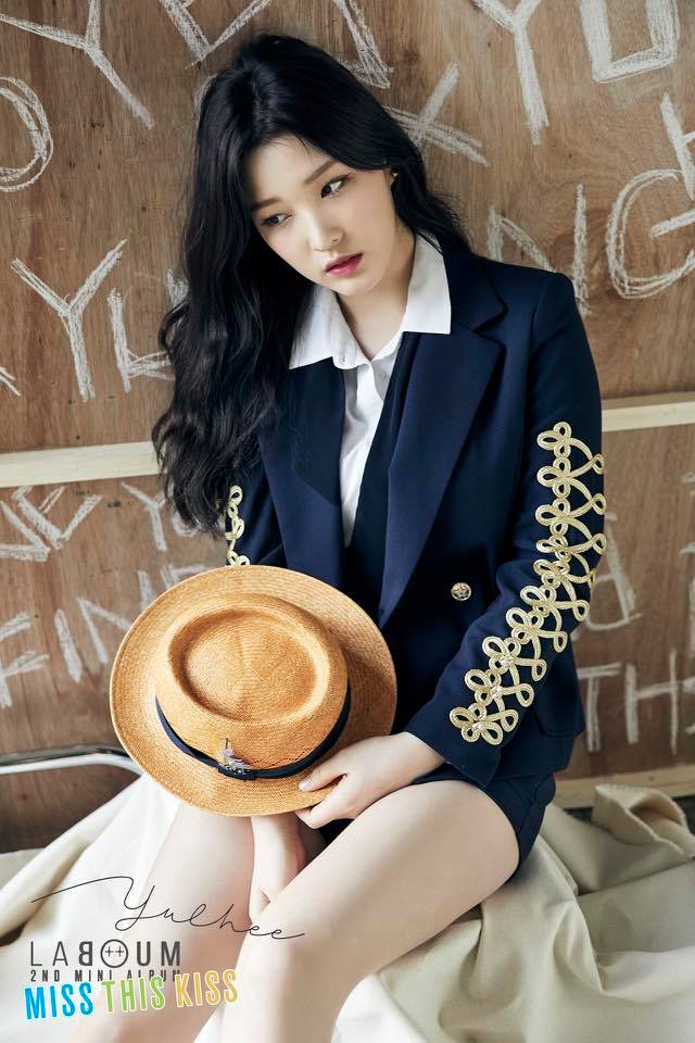 提到了即將和FTisland成員結婚的前成員律喜退團的事件,雖然在節目上表示一開始知道時很難過,但現在已經克服了低潮,不過近日她們在直播時不小心提到「結婚」話題,反應仍不免有些尷尬。