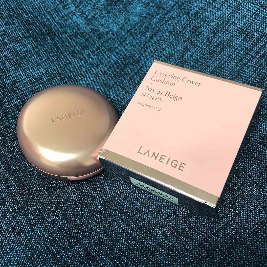 * LANEIGE-Layering Cover Cushion
由李聖經代言的最新雙層氣墊粉餅主打的是完美的底妝,包看起來非常成熟且高級!