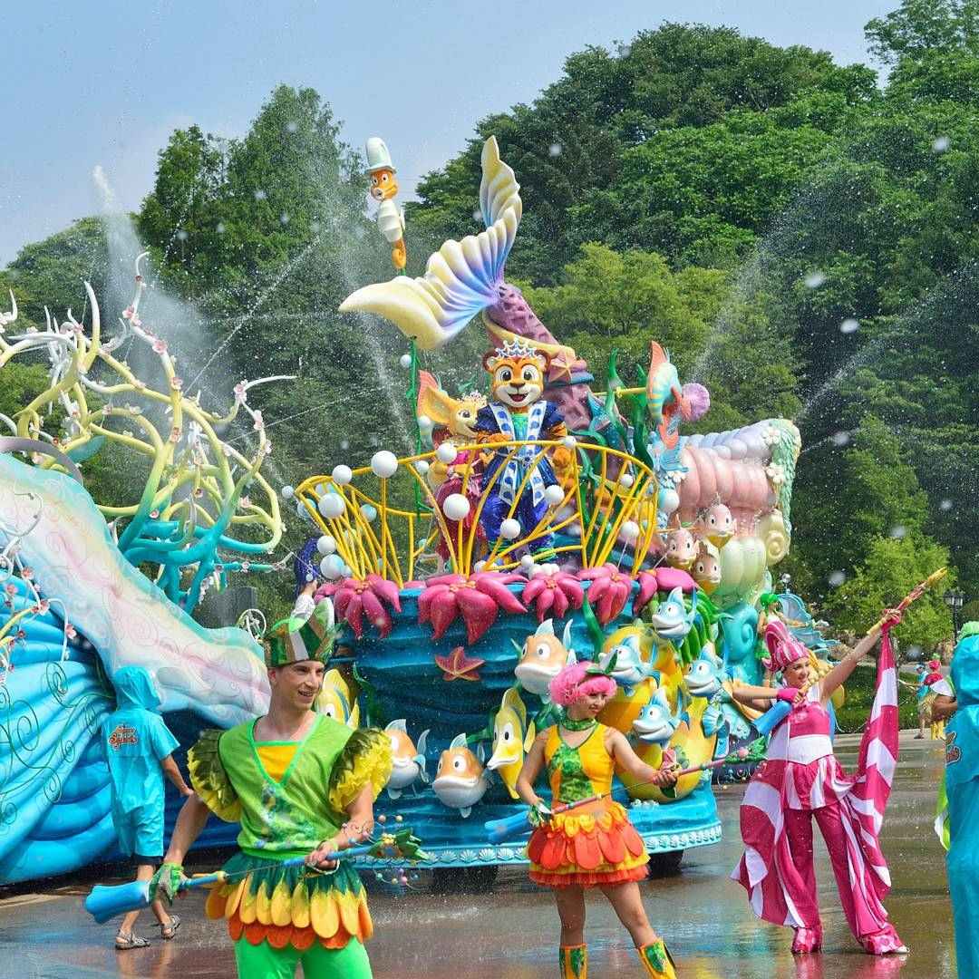 *遊樂園:
許多韓國情侶最愛的約會地點就是遊樂園,歡樂的氣氛會讓人放鬆,並且展現出最自然的一面,非常適合約會以及曖眛中的男女喔!
