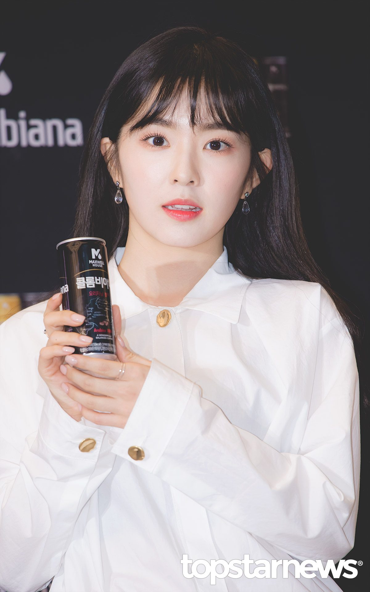 ▲Irene:
只能說大邱臉讚不是浪得虛名啊~無死角的美貌,Irene不管走到哪就是美到哪!不只韓妞票選好想整成她,就連偽少女自己也很想整成Irene啊XDD