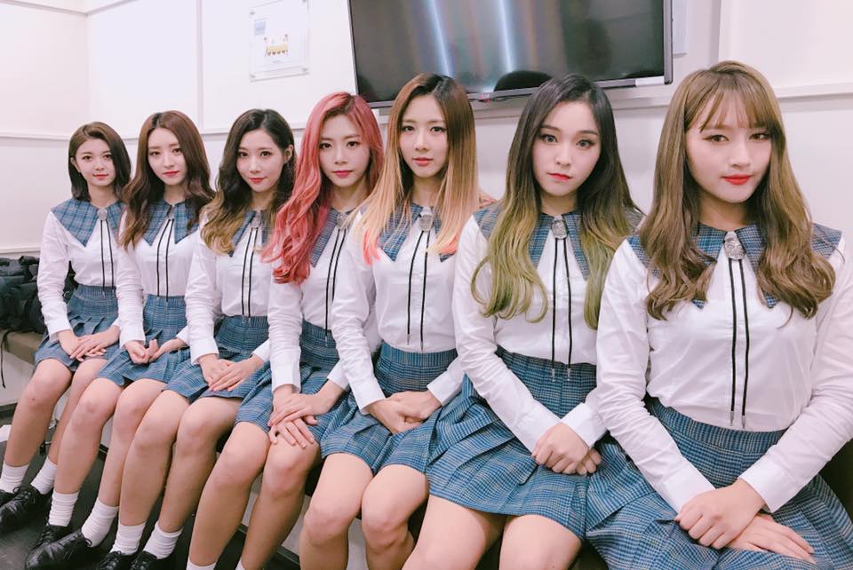 最後一組,就是2017年剛出道的新人女團Dreamcatcher!2014年9月18日曾以MINX出道,之後加入2位新成員,並改為Dreamcatcher再次出道