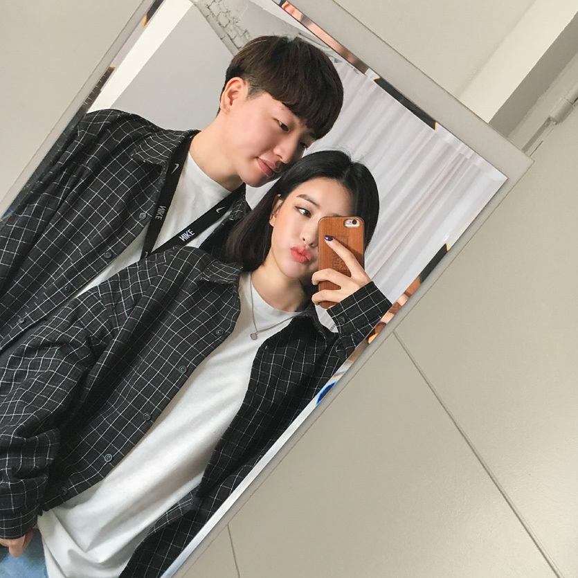 把東西給妳保管:
把錢包、外套等私人物品通通交給妳保管,找一堆藉口說怕弄丟、怕被偷,甚至直接說因為手上不想拿東西