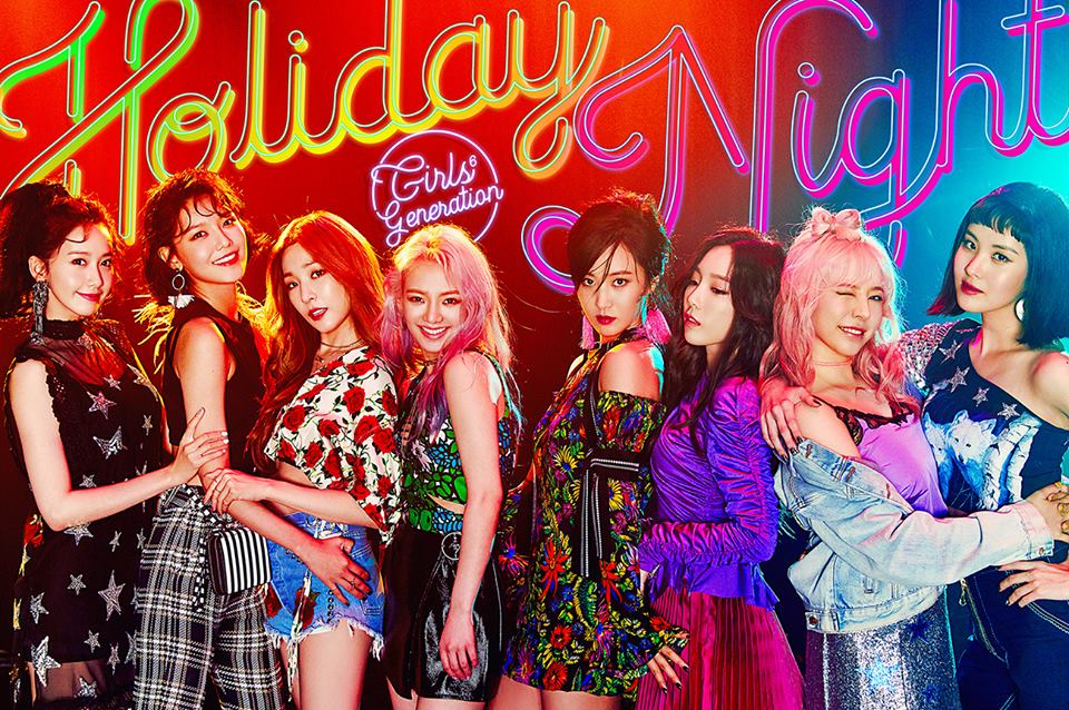 少女時代出道前團體名稱候補則是:女子團體隊、Super girls。
相較APINK的候補團名,女子團體隊、Super girls讓人更可以接受,但相信大家都覺得"少女時代"更有意義吧!