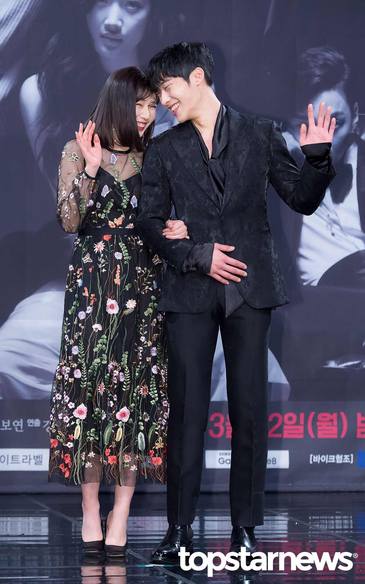 2.男女主角間的「愛情誘惑遊戲」
不再只是純純的戀愛,男主角權時賢( 禹棹煥 飾) 將在劇中開始誘惑遊戲,而他誘惑的對象就是「鐵壁女」殷泰熙( Joy 飾 )!兩人將在劇中展現出男女間如何欲擒故縱