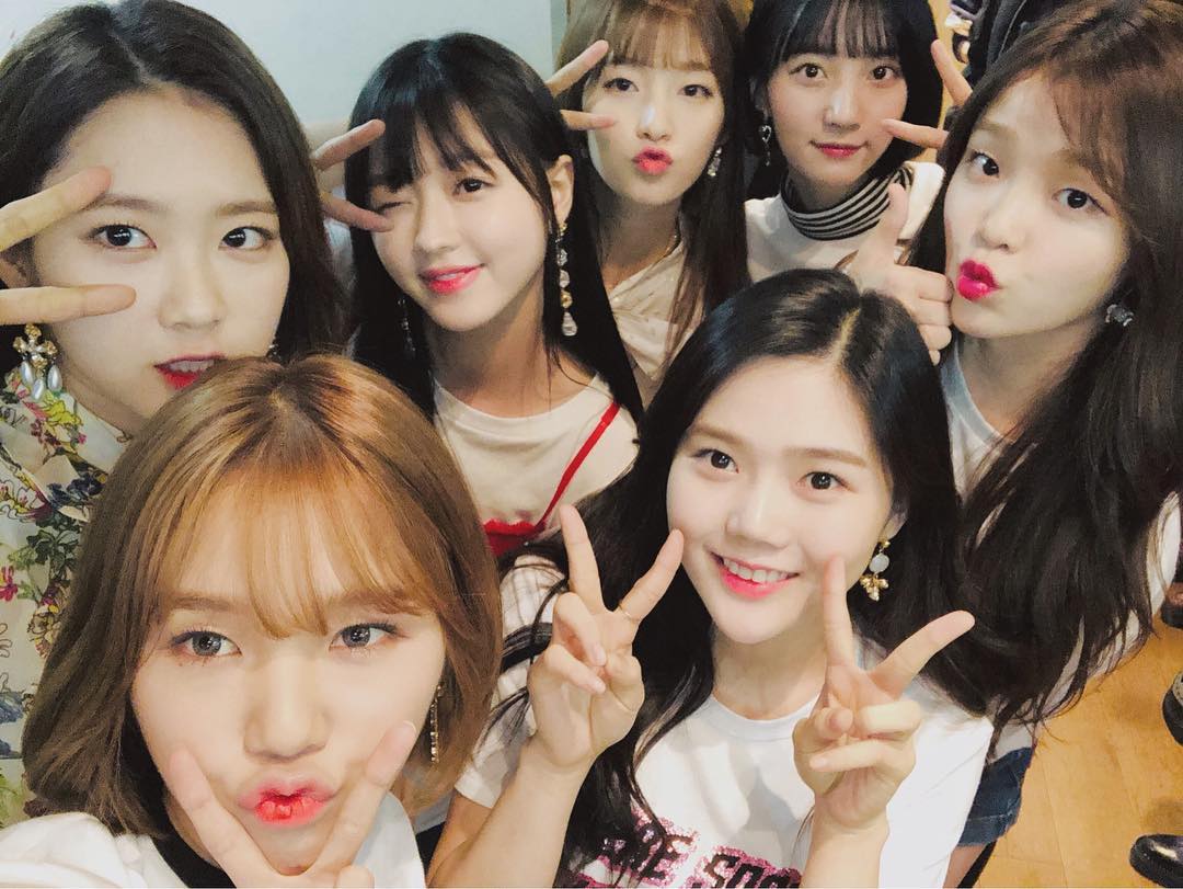 #Oh My Girl
前不久才剛結束宣傳活動的Oh My Girl,沒想到又再度傳出將在4月回歸,根據韓國媒體報導Oh My Girl 正在以4月發行新專輯為目標做準備,不過目前還未確定的發片的日期和詳細行程~
