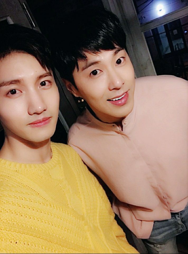 TOP7 東方神起
佔總票數的5.6%
即將在本月回歸的東神,絕對是許多人心目中的傳奇男團啊!
2008年不僅創下吉尼斯紀錄,以官方粉絲超過80萬而成為「世界最多歌迷的歌手」,東方神起當時的人氣,真的是超級誇張無人能敵~
不管是唱歌、跳舞或是綜藝,東方神起都是被受認證的實力者呢~