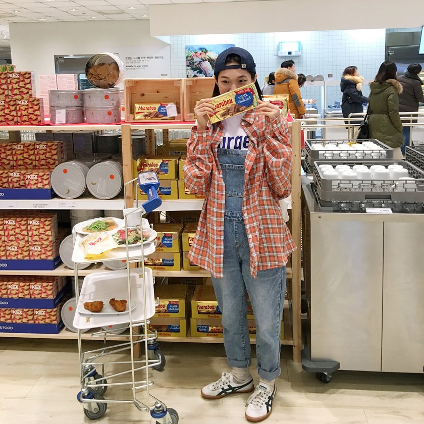 *神秘客
在重視服務品質的國家,很多大企業都會有這種隨機考察,早期是由老闆"微服出巡",現在許多企業會和素人簽約雇用神秘客,工作內容就是到各個分店去做調查或是偽裝成奧客,考驗員工們的表現,台灣大部分的連鎖店也都有,這真的超酷又心機啊XD